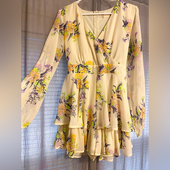 Altar’d State Long Sleeve Romper Size Large - Picture 2 of 5